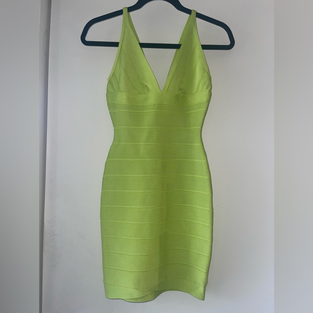 HERVE LEGER CLASSIC V NECK ESSENTIAL LIME GREEN “LAUREN” DRESS SZ XS/ NWOT